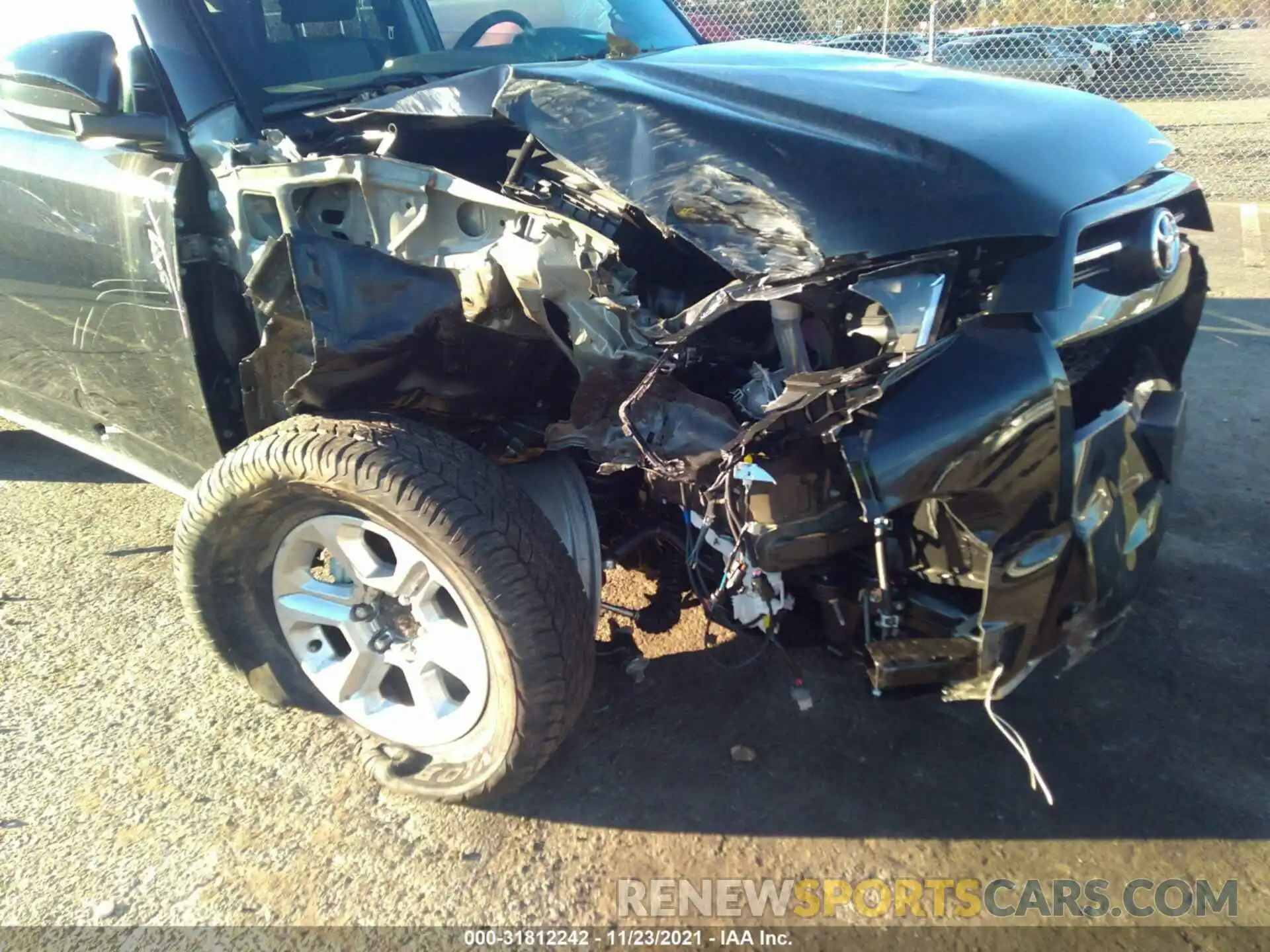 12 Photograph of a damaged car JTEMU5JR9N5977367 TOYOTA 4RUNNER 2022