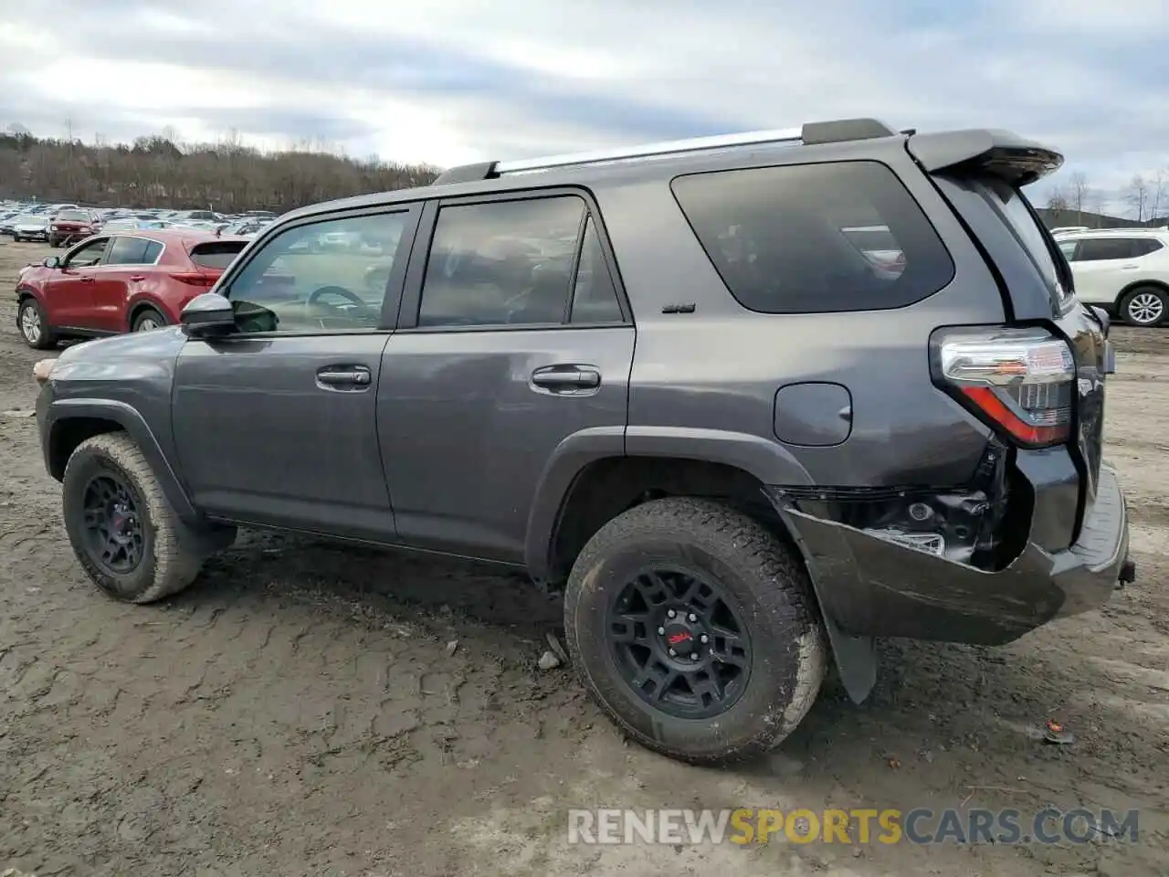 2 Photograph of a damaged car JTEMU5JR9N6016553 TOYOTA 4RUNNER 2022