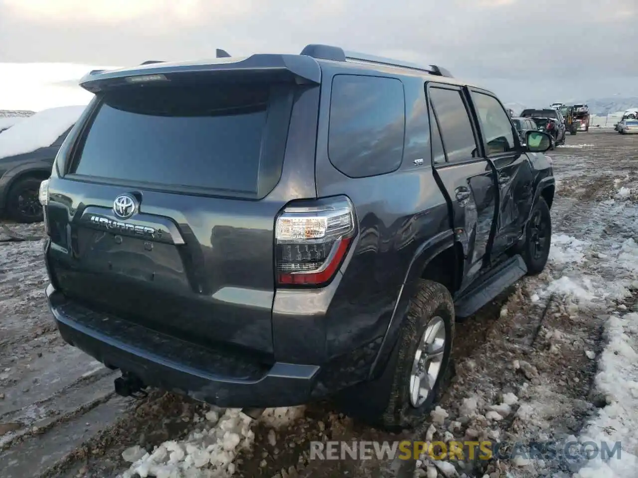 4 Photograph of a damaged car JTENU5JR0N5981523 TOYOTA 4RUNNER 2022