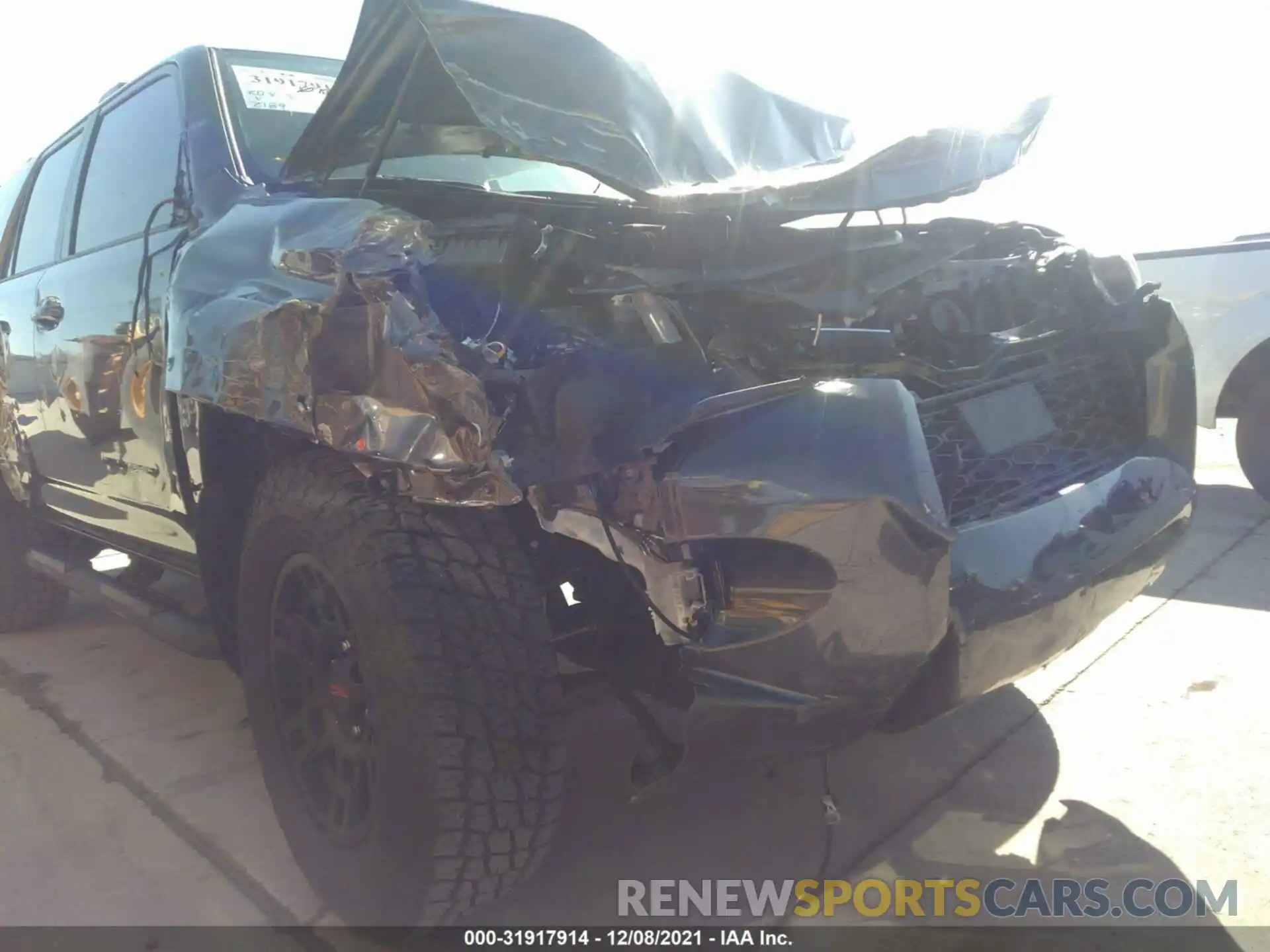 6 Photograph of a damaged car JTENU5JR0N5982297 TOYOTA 4RUNNER 2022