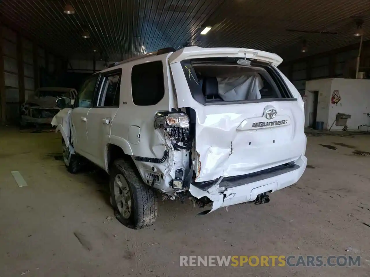 3 Photograph of a damaged car JTENU5JR0N6005610 TOYOTA 4RUNNER 2022