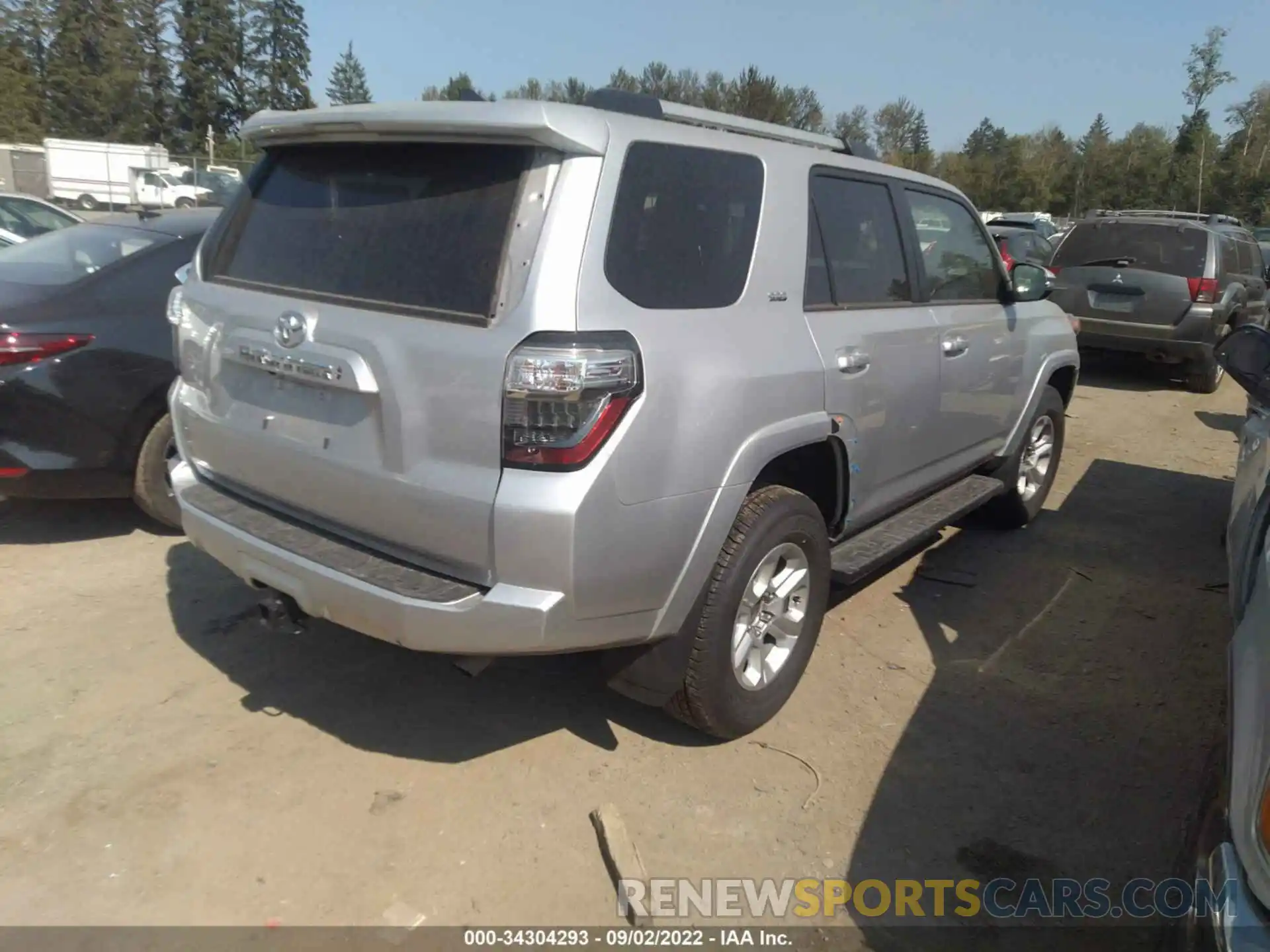 4 Photograph of a damaged car JTENU5JR1N5975651 TOYOTA 4RUNNER 2022