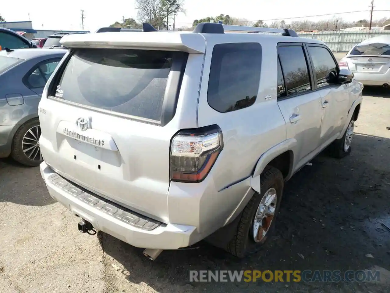 4 Photograph of a damaged car JTENU5JR1N6008225 TOYOTA 4RUNNER 2022