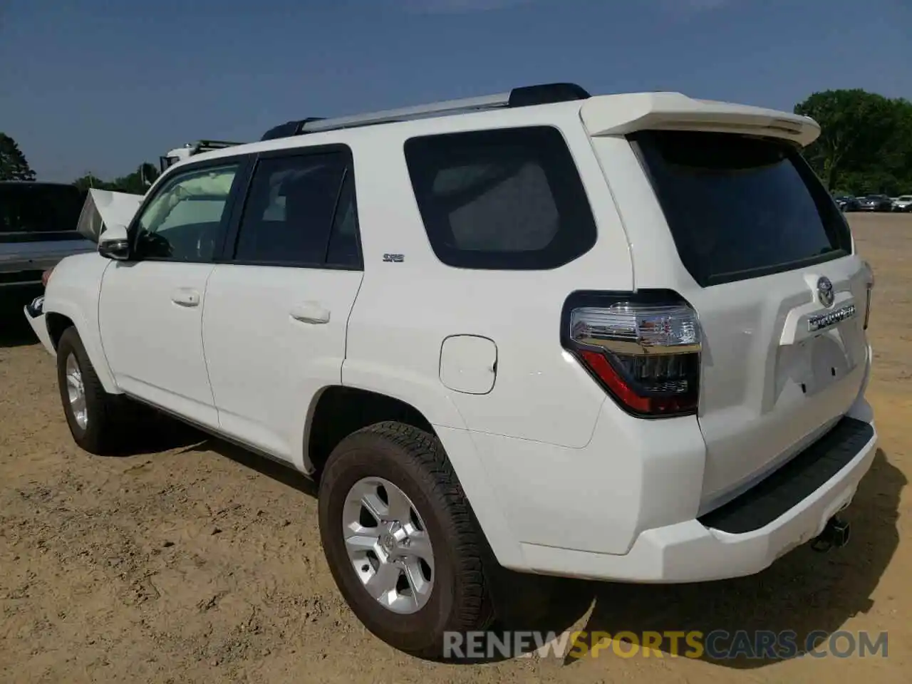 3 Photograph of a damaged car JTENU5JR1N6013098 TOYOTA 4RUNNER 2022