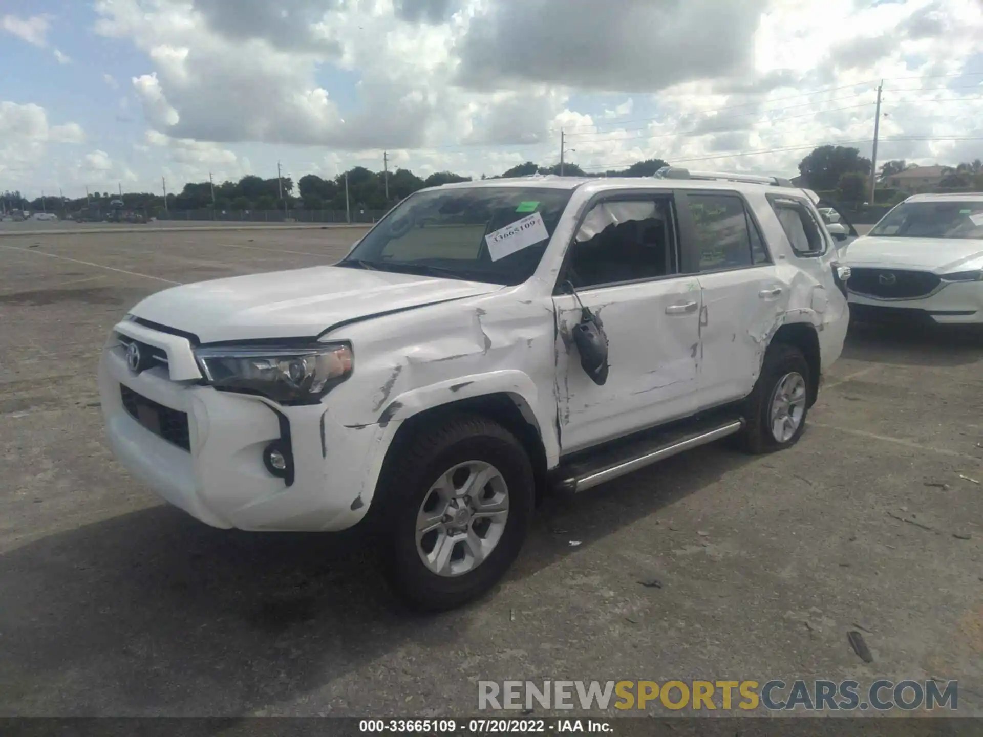 2 Photograph of a damaged car JTENU5JR1N6039247 TOYOTA 4RUNNER 2022