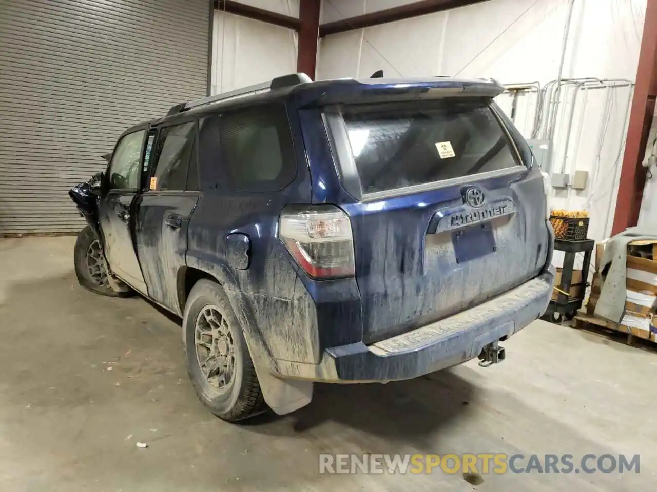 3 Photograph of a damaged car JTENU5JR2N5980213 TOYOTA 4RUNNER 2022