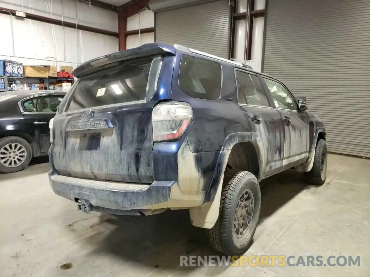 4 Photograph of a damaged car JTENU5JR2N5980213 TOYOTA 4RUNNER 2022