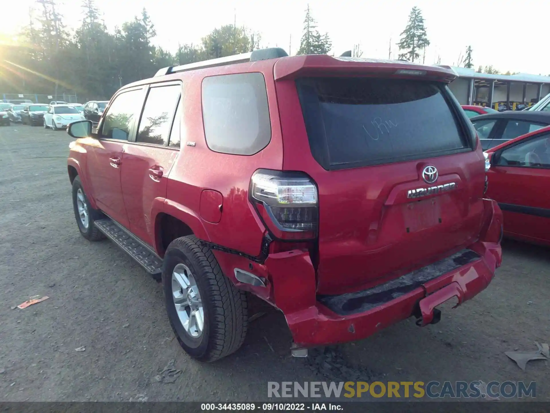 3 Photograph of a damaged car JTENU5JR2N6020576 TOYOTA 4RUNNER 2022