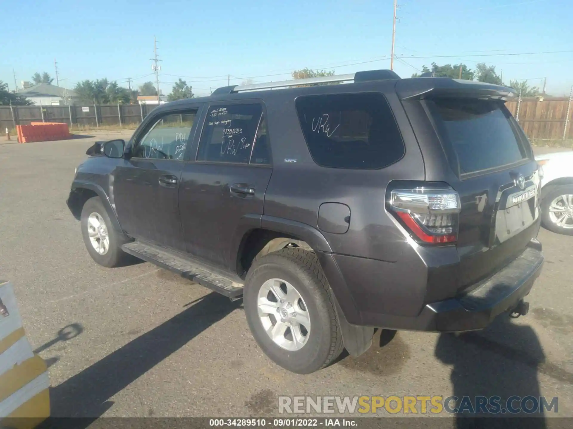 3 Photograph of a damaged car JTENU5JR2N6022697 TOYOTA 4RUNNER 2022