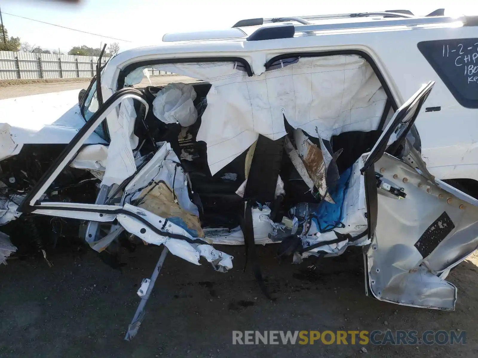 10 Photograph of a damaged car JTENU5JR3N5986974 TOYOTA 4RUNNER 2022