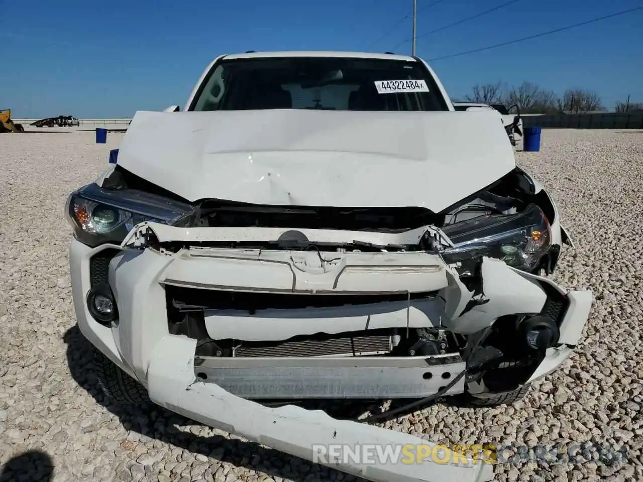 5 Photograph of a damaged car JTENU5JR5N6006574 TOYOTA 4RUNNER 2022