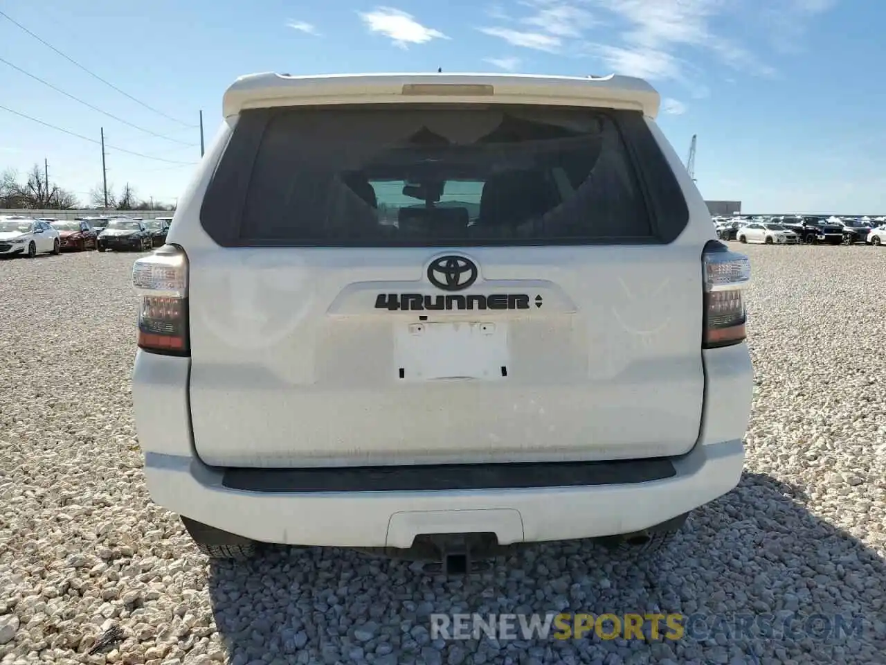 6 Photograph of a damaged car JTENU5JR5N6006574 TOYOTA 4RUNNER 2022