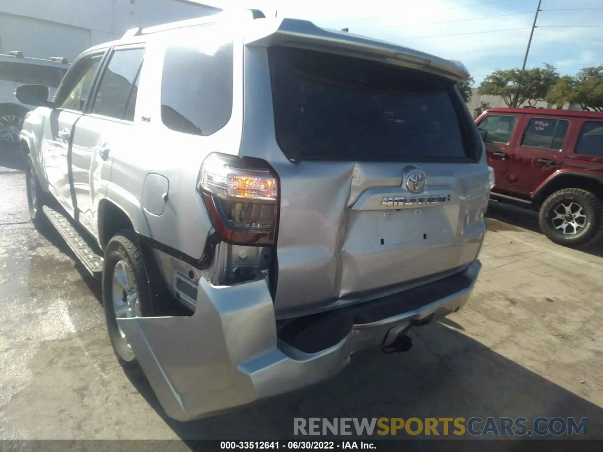 6 Photograph of a damaged car JTENU5JR8N5976120 TOYOTA 4RUNNER 2022