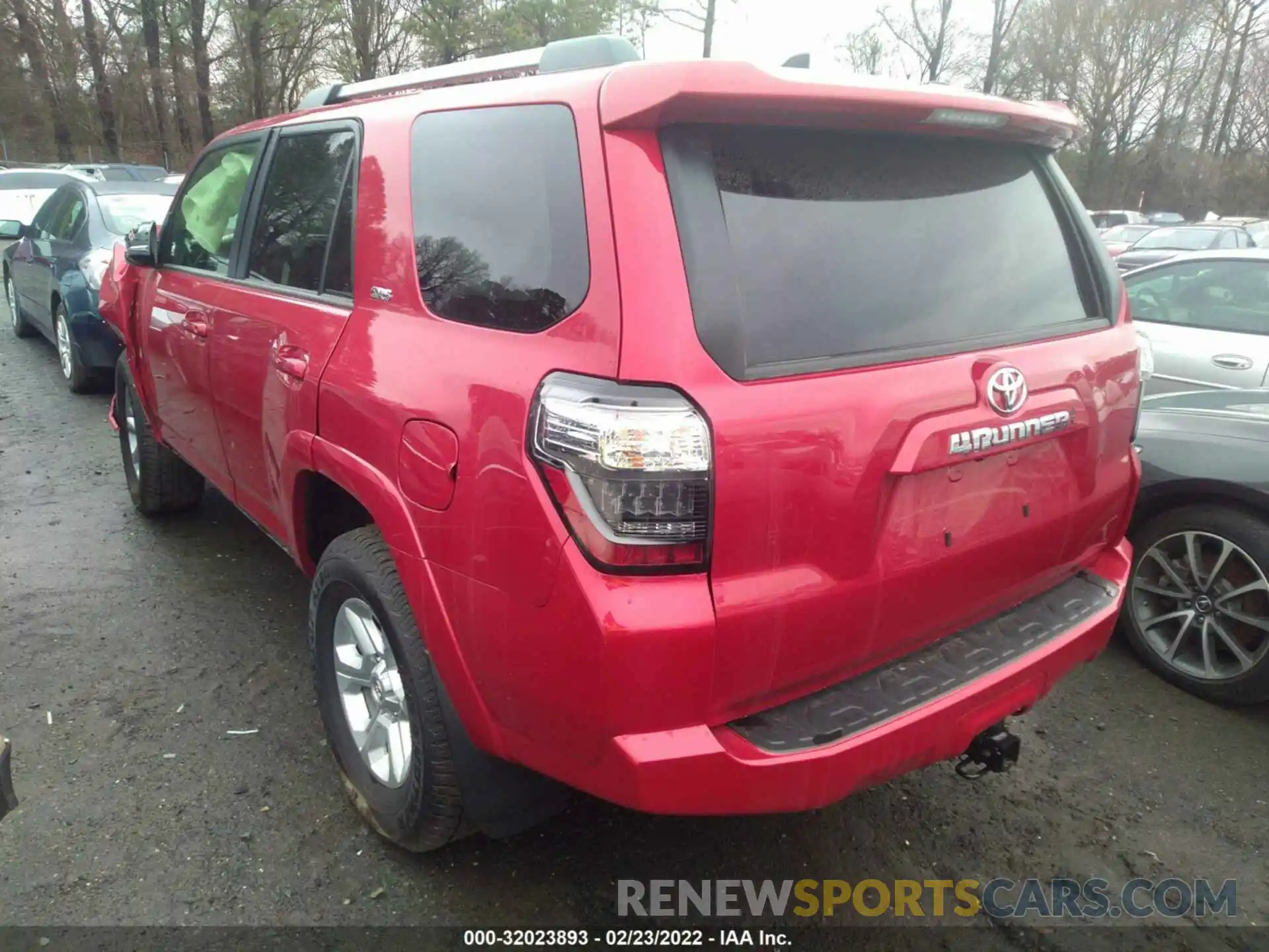 3 Photograph of a damaged car JTENU5JR8N5982273 TOYOTA 4RUNNER 2022