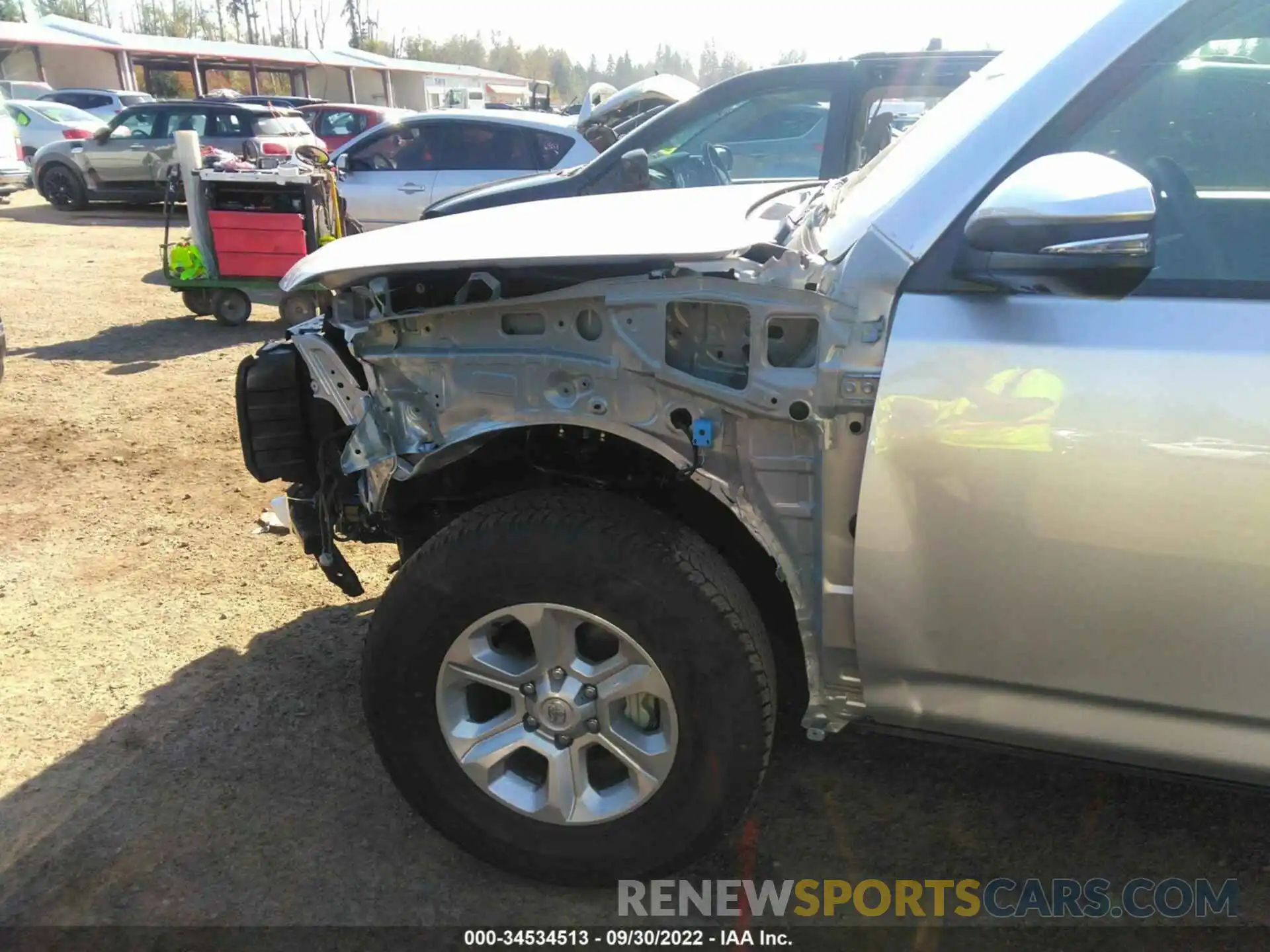 6 Photograph of a damaged car JTENU5JRXN6081268 TOYOTA 4RUNNER 2022