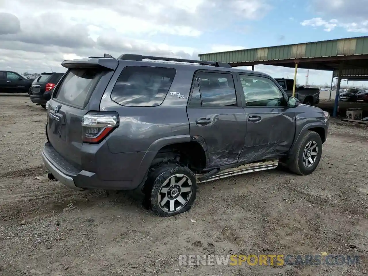 3 Photograph of a damaged car JTEPU5JR1N6009755 TOYOTA 4RUNNER 2022