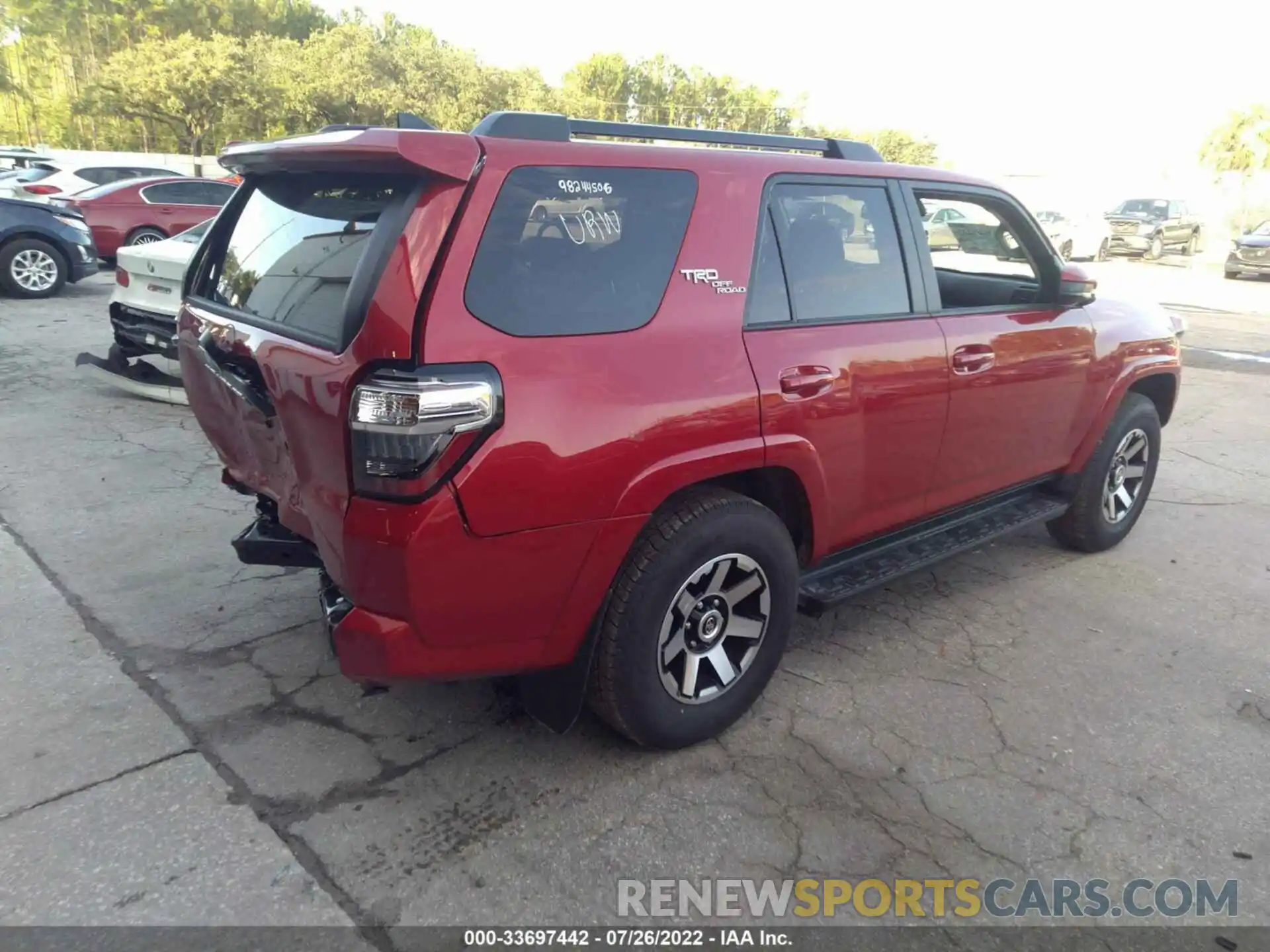 4 Photograph of a damaged car JTEPU5JR1N6023493 TOYOTA 4RUNNER 2022