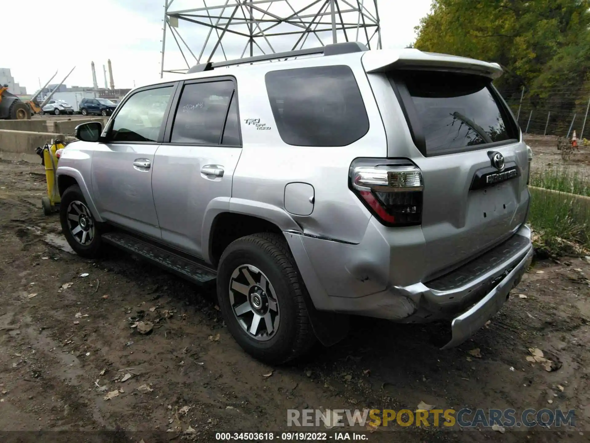 3 Photograph of a damaged car JTEPU5JR2N5973142 TOYOTA 4RUNNER 2022