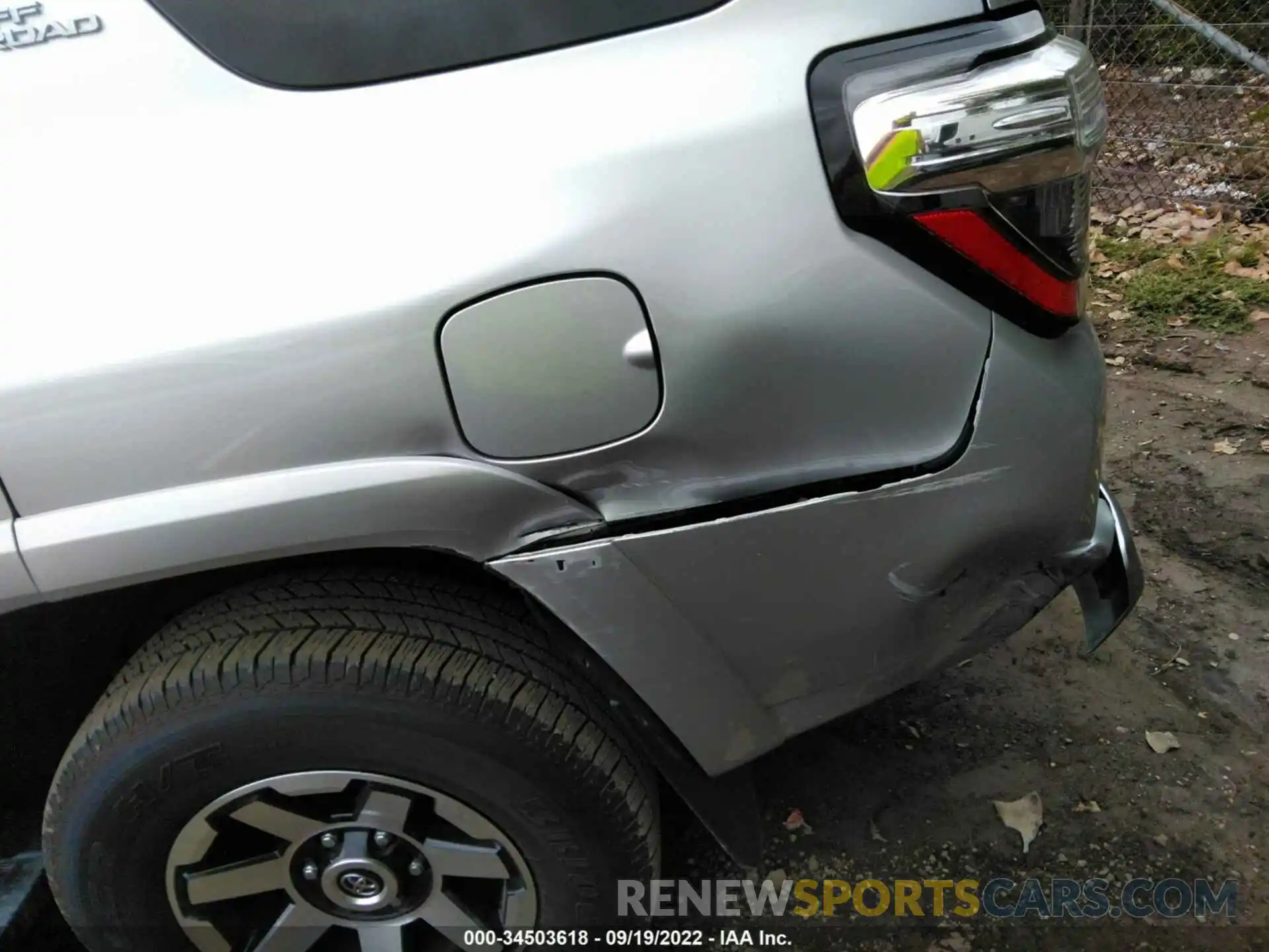 6 Photograph of a damaged car JTEPU5JR2N5973142 TOYOTA 4RUNNER 2022