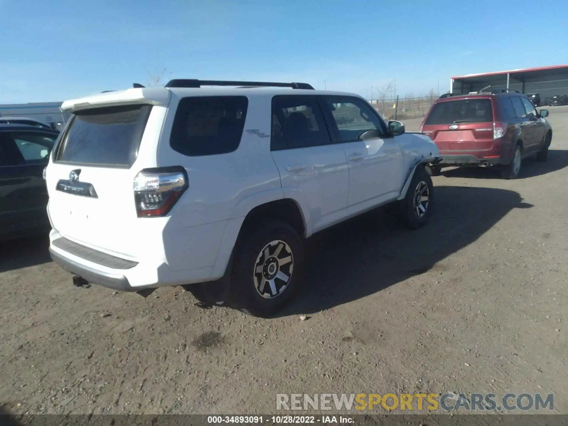 4 Photograph of a damaged car JTEPU5JR4N6028350 TOYOTA 4RUNNER 2022