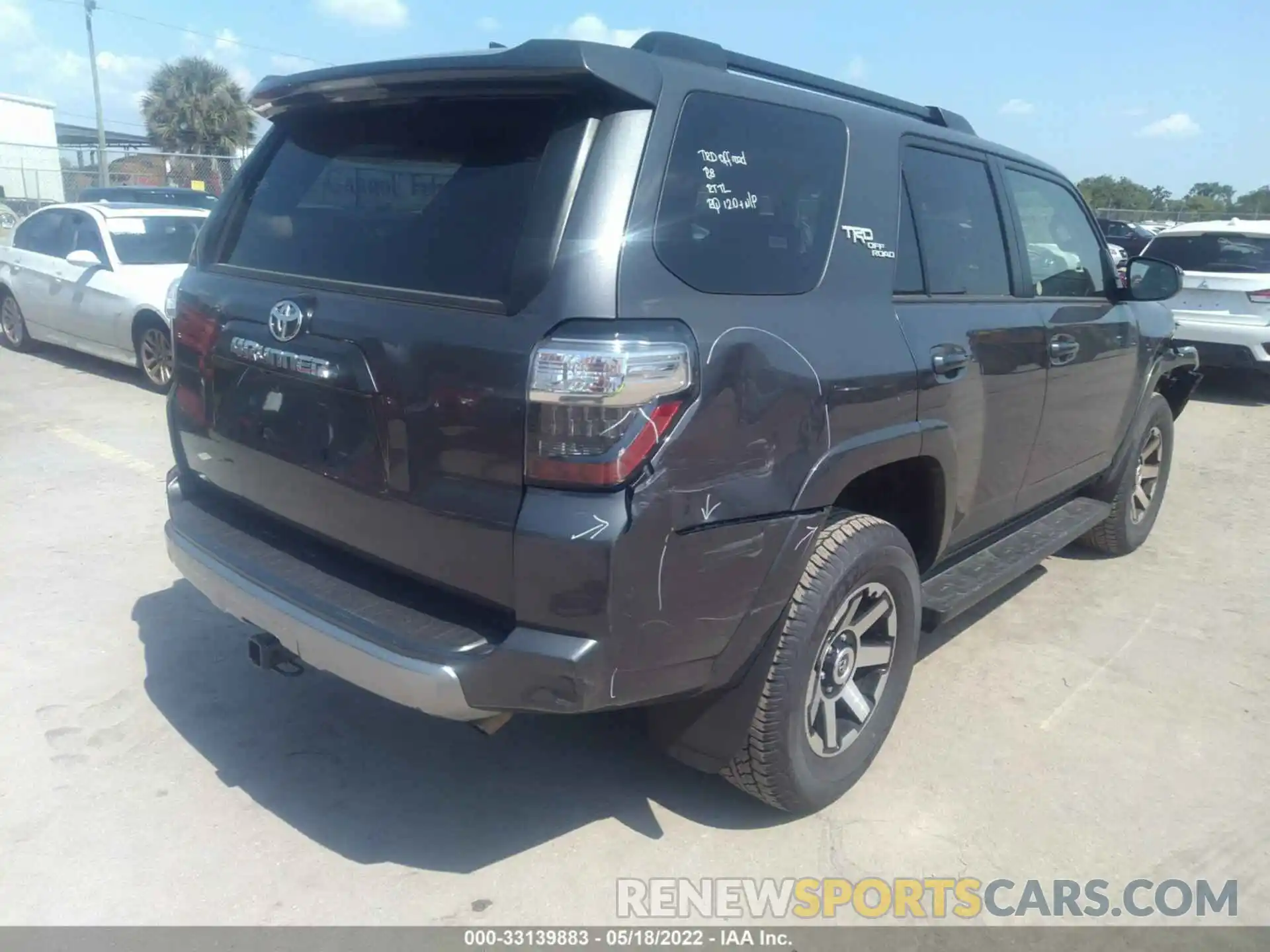 4 Photograph of a damaged car JTEPU5JR5N6023139 TOYOTA 4RUNNER 2022