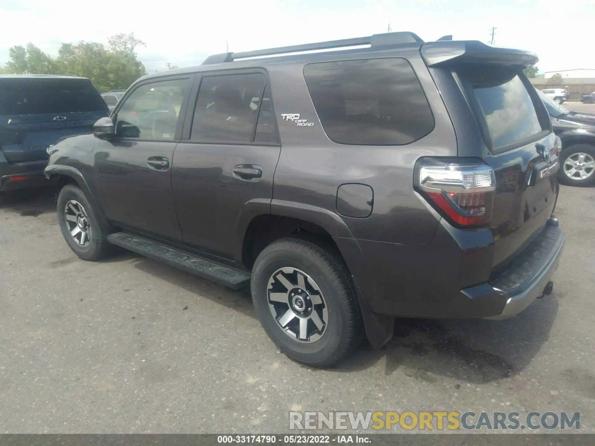 3 Photograph of a damaged car JTEPU5JR9N5995171 TOYOTA 4RUNNER 2022