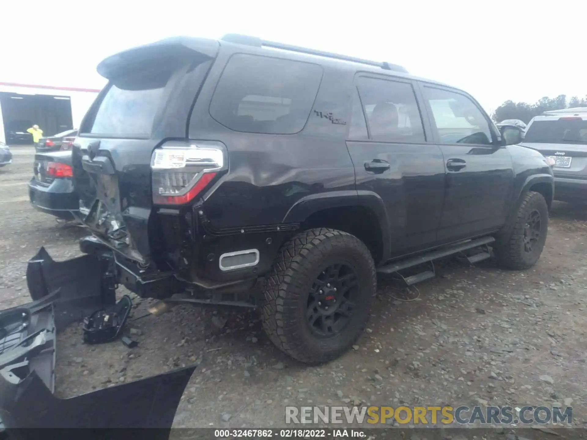 4 Photograph of a damaged car JTEPU5JR9N5997146 TOYOTA 4RUNNER 2022