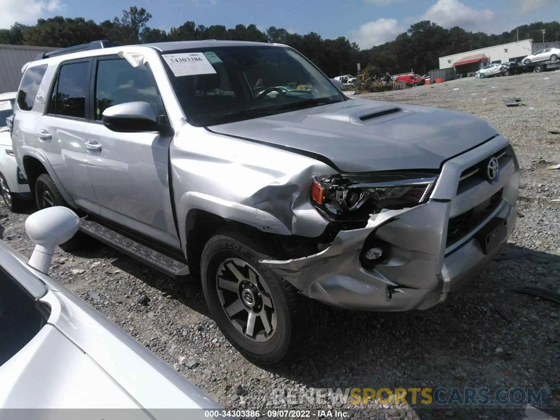 1 Photograph of a damaged car JTEPU5JR9N6050182 TOYOTA 4RUNNER 2022