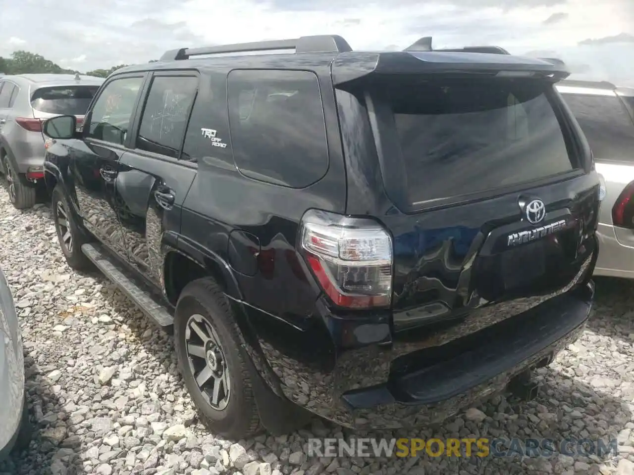 3 Photograph of a damaged car JTEPU5JRXN5984177 TOYOTA 4RUNNER 2022