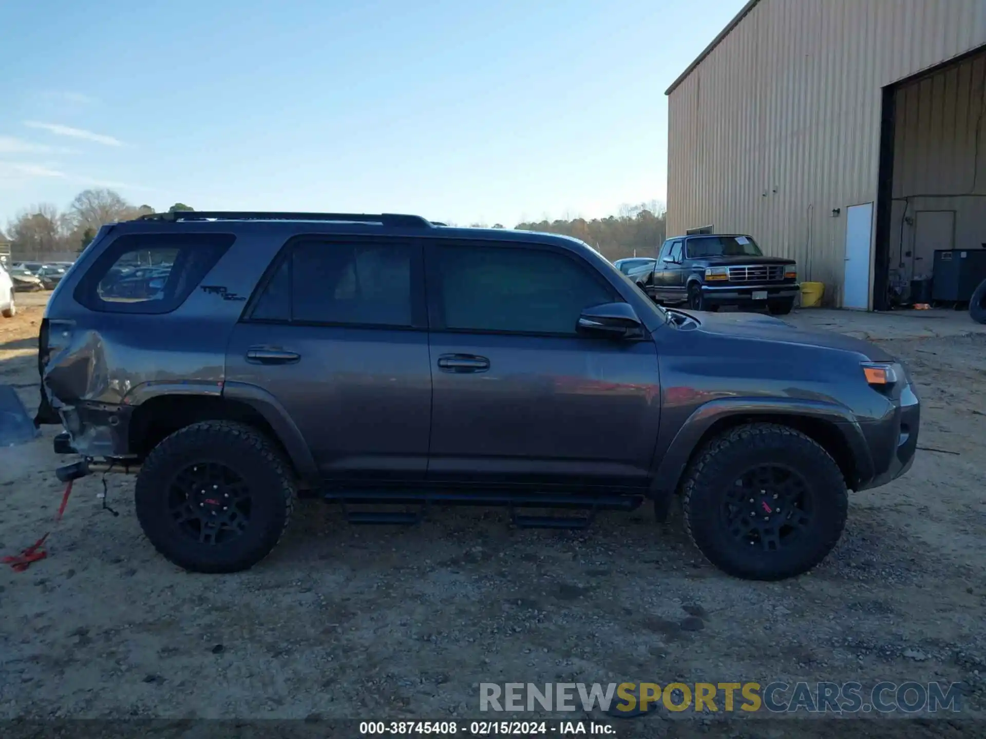 14 Photograph of a damaged car JTERU5JR1N6005018 TOYOTA 4RUNNER 2022