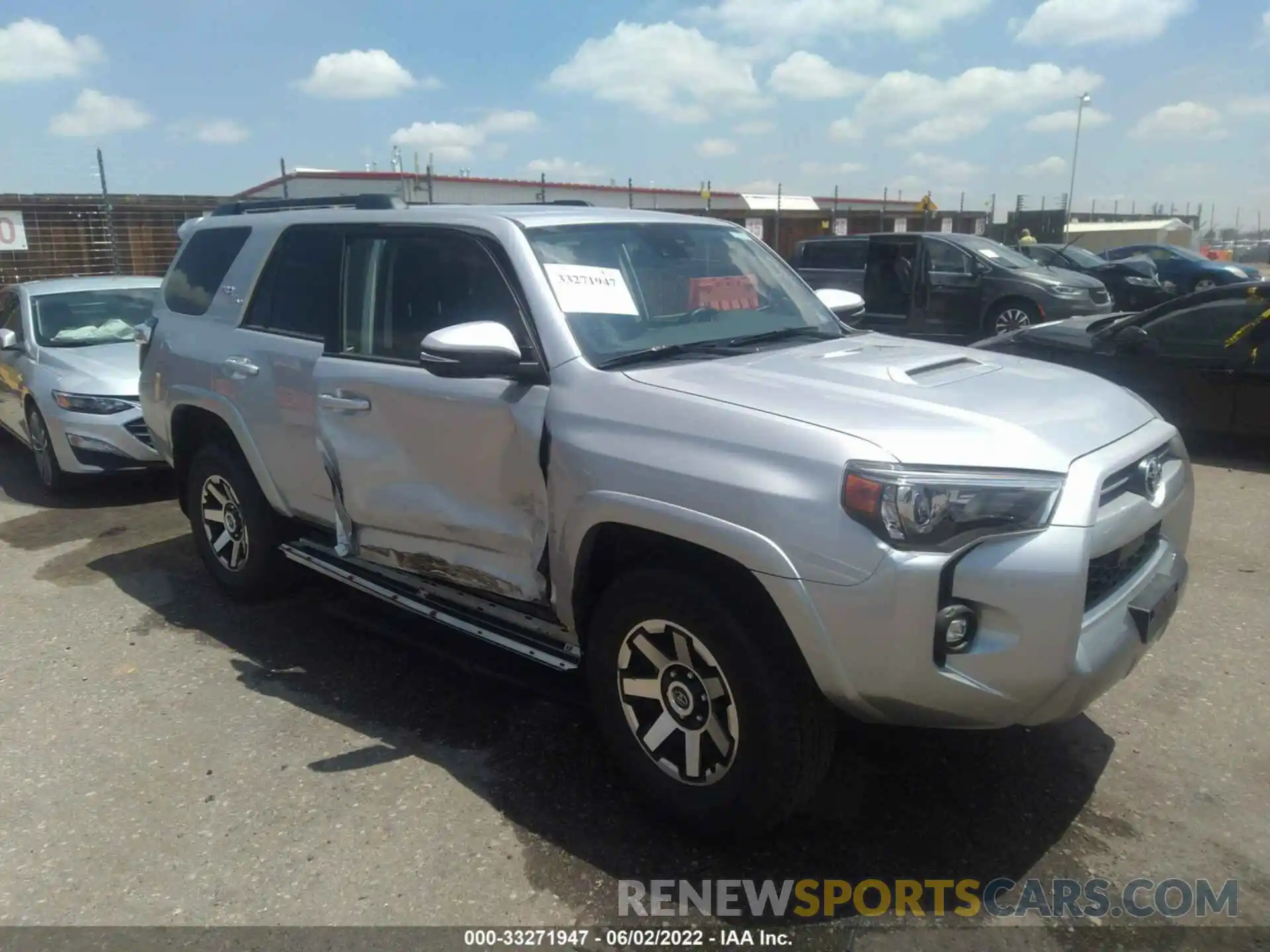 1 Photograph of a damaged car JTERU5JR2N5974087 TOYOTA 4RUNNER 2022