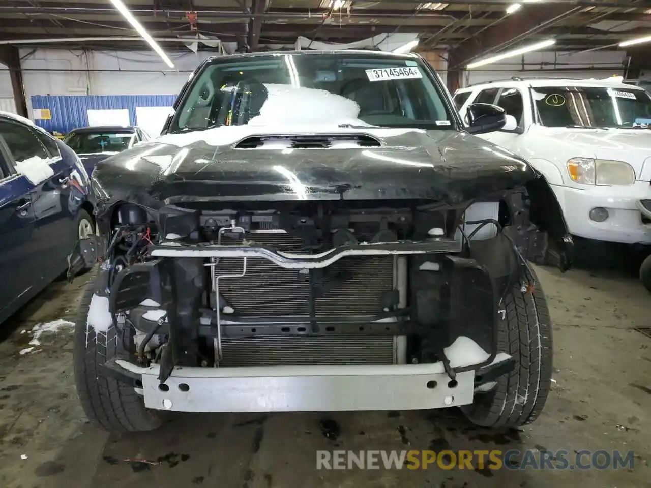 5 Photograph of a damaged car JTERU5JR2N5979113 TOYOTA 4RUNNER 2022