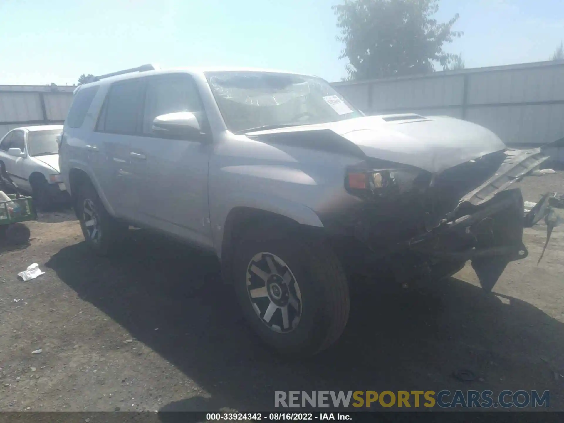 1 Photograph of a damaged car JTERU5JR2N6002595 TOYOTA 4RUNNER 2022