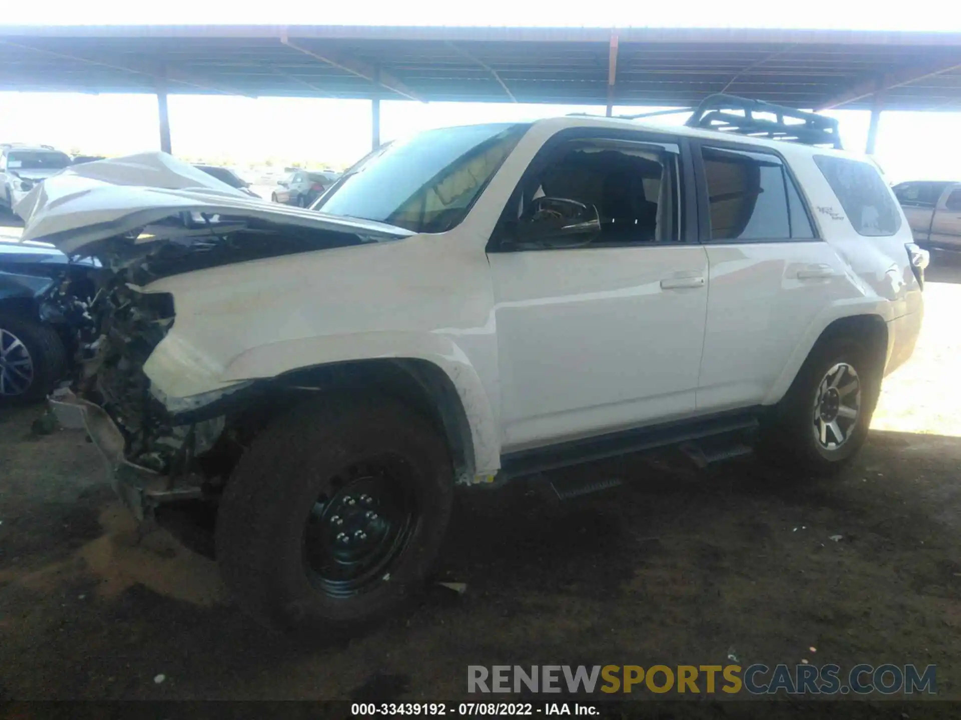 2 Photograph of a damaged car JTERU5JR2N6042739 TOYOTA 4RUNNER 2022