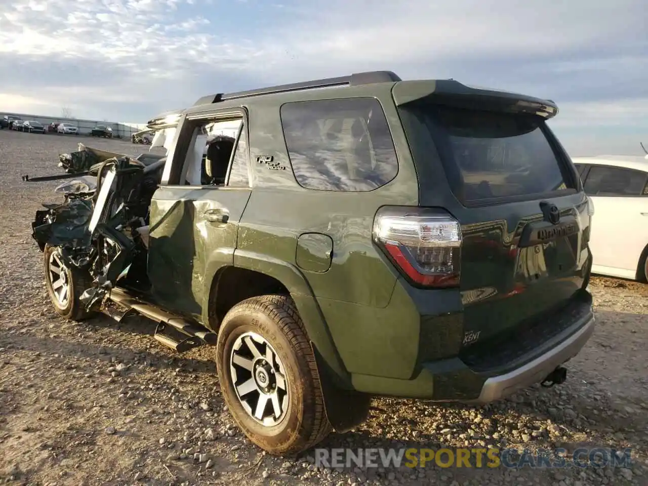 3 Photograph of a damaged car JTERU5JR3N5972266 TOYOTA 4RUNNER 2022