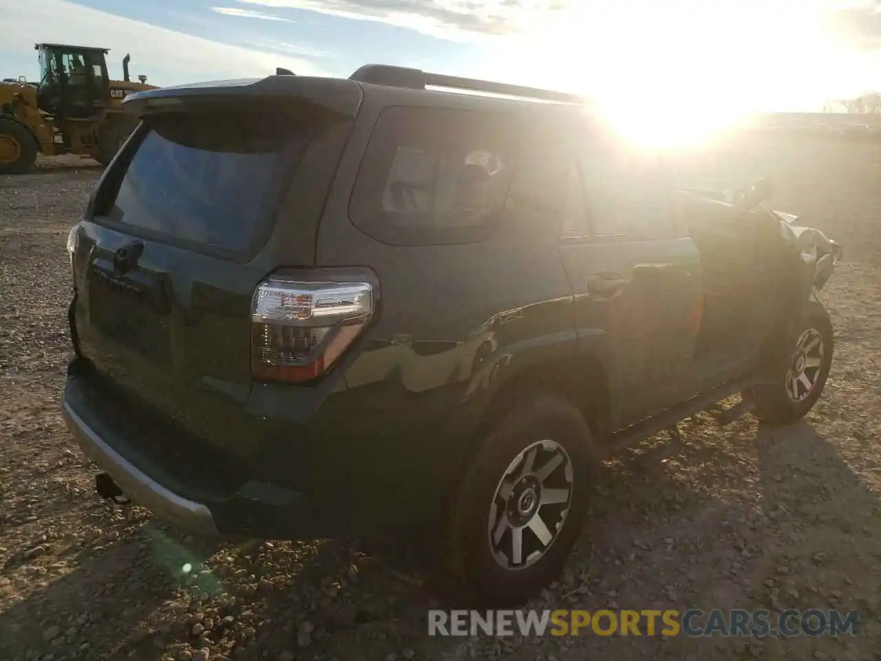 4 Photograph of a damaged car JTERU5JR3N5972266 TOYOTA 4RUNNER 2022