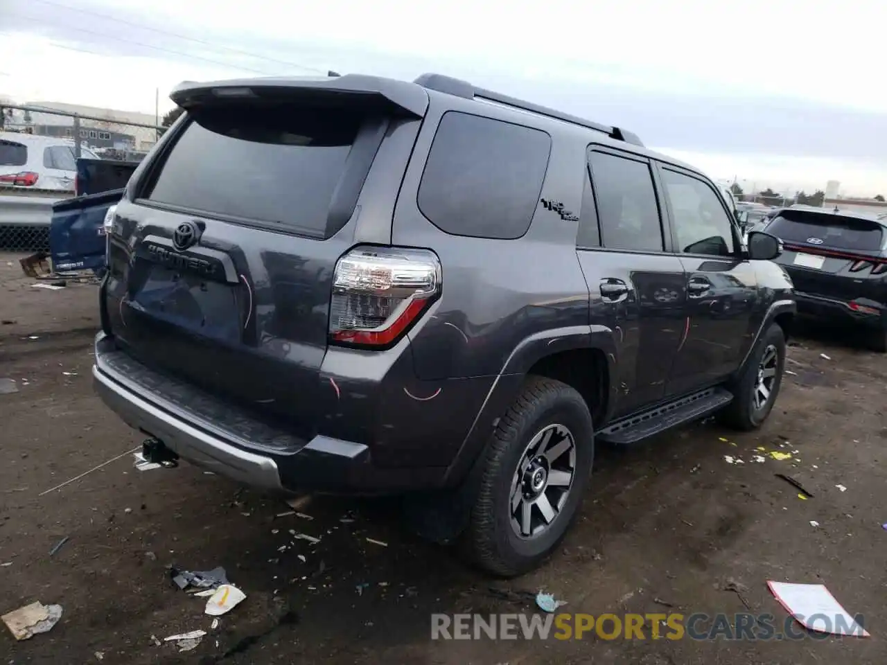 3 Photograph of a damaged car JTERU5JR4N6081803 TOYOTA 4RUNNER 2022