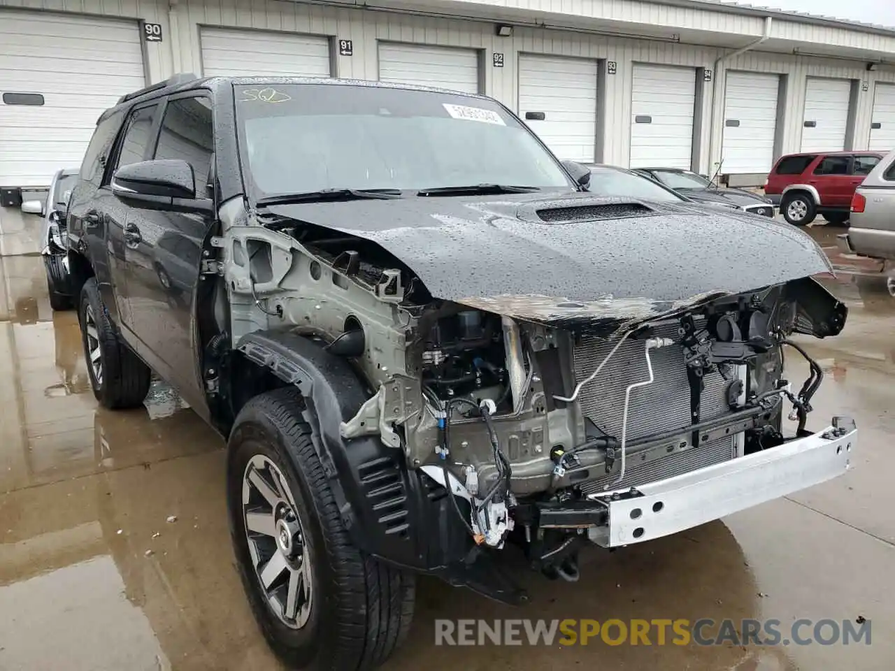 1 Photograph of a damaged car JTERU5JR5N5978943 TOYOTA 4RUNNER 2022