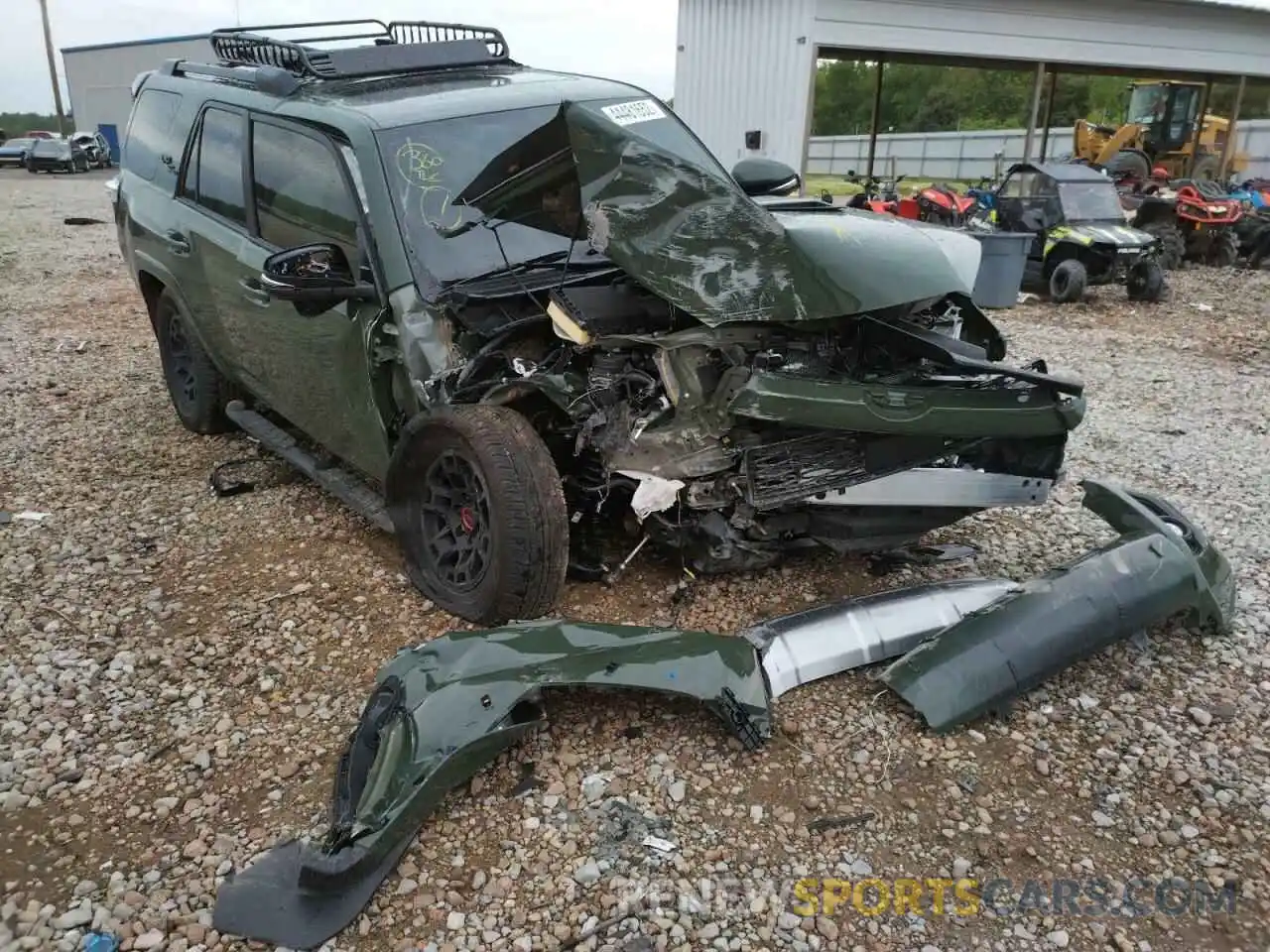 1 Photograph of a damaged car JTERU5JR5N6003269 TOYOTA 4RUNNER 2022