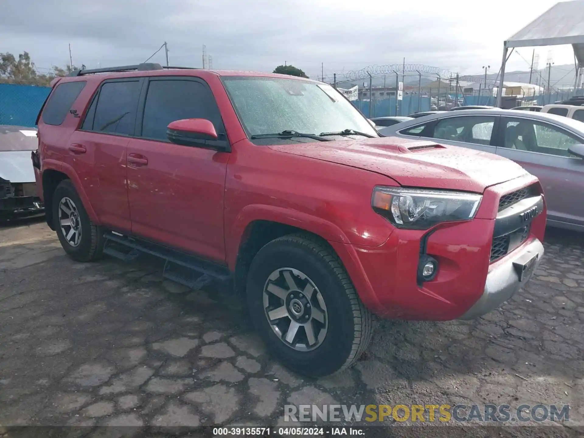 1 Photograph of a damaged car JTERU5JR5N6020489 TOYOTA 4RUNNER 2022