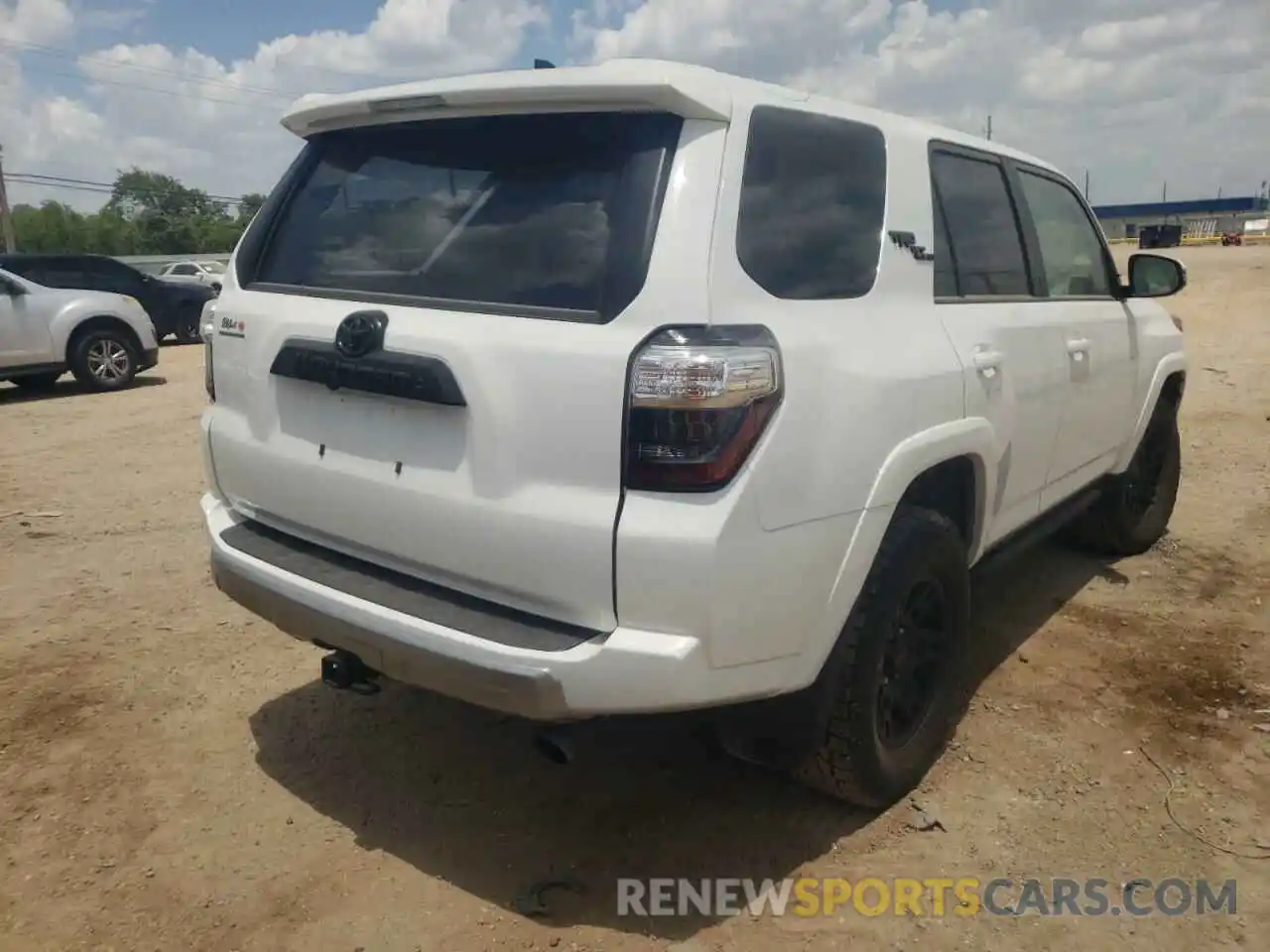 4 Photograph of a damaged car JTERU5JR5N6022159 TOYOTA 4RUNNER 2022