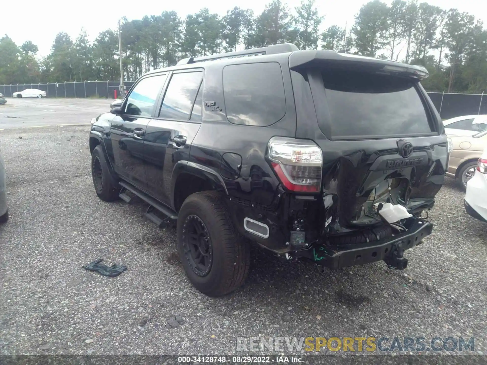 3 Фотография поврежденного автомобиля JTERU5JR5N6045005 TOYOTA 4RUNNER 2022