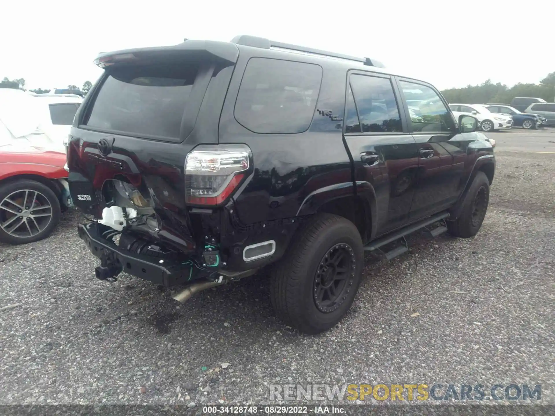 4 Фотография поврежденного автомобиля JTERU5JR5N6045005 TOYOTA 4RUNNER 2022