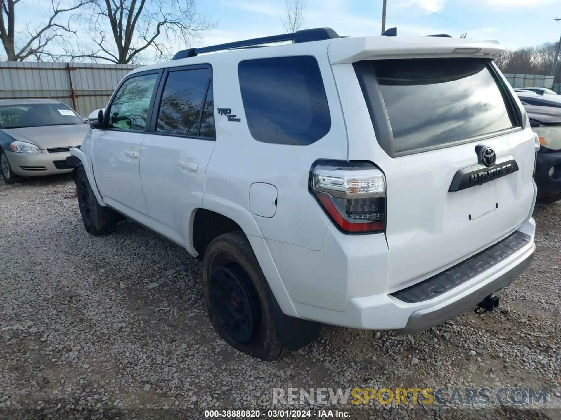 3 Photograph of a damaged car JTERU5JR5N6059101 TOYOTA 4RUNNER 2022