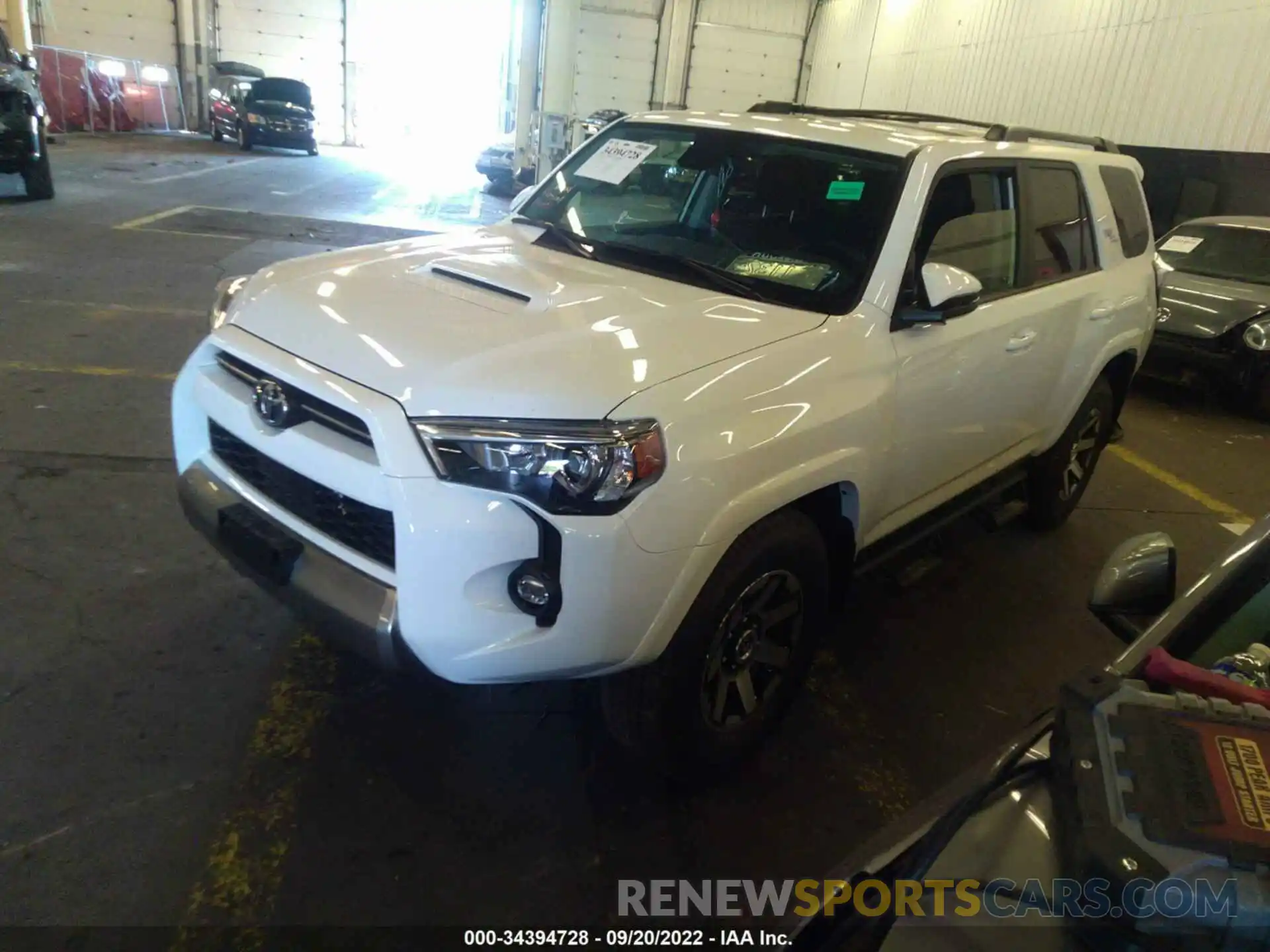 2 Photograph of a damaged car JTERU5JR6N6070852 TOYOTA 4RUNNER 2022