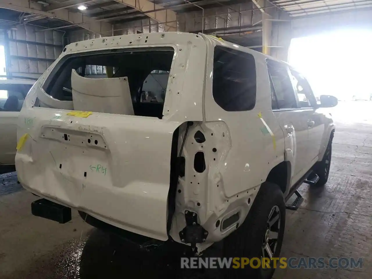 4 Photograph of a damaged car JTERU5JR7N6001930 TOYOTA 4RUNNER 2022