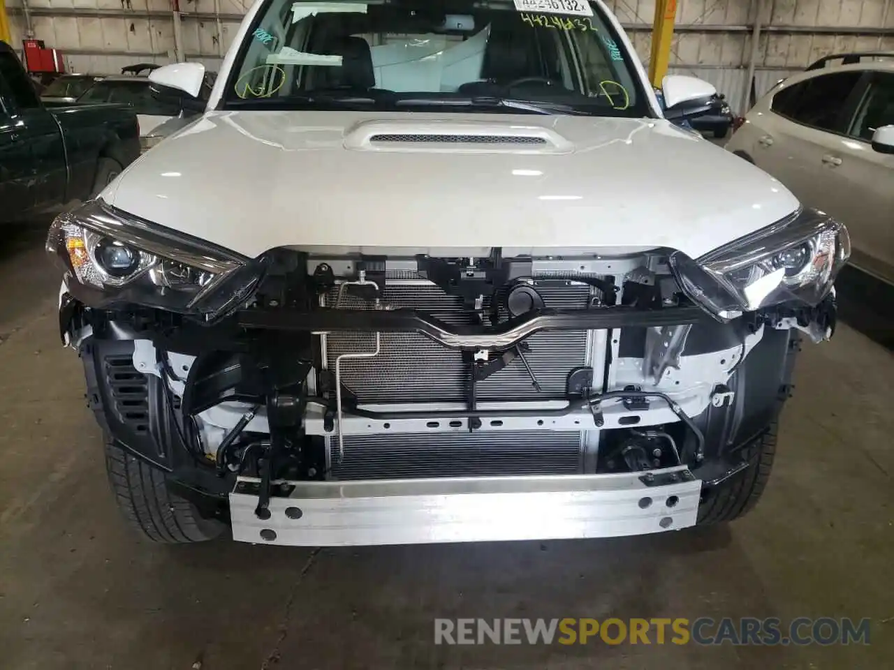 9 Photograph of a damaged car JTERU5JR7N6001930 TOYOTA 4RUNNER 2022