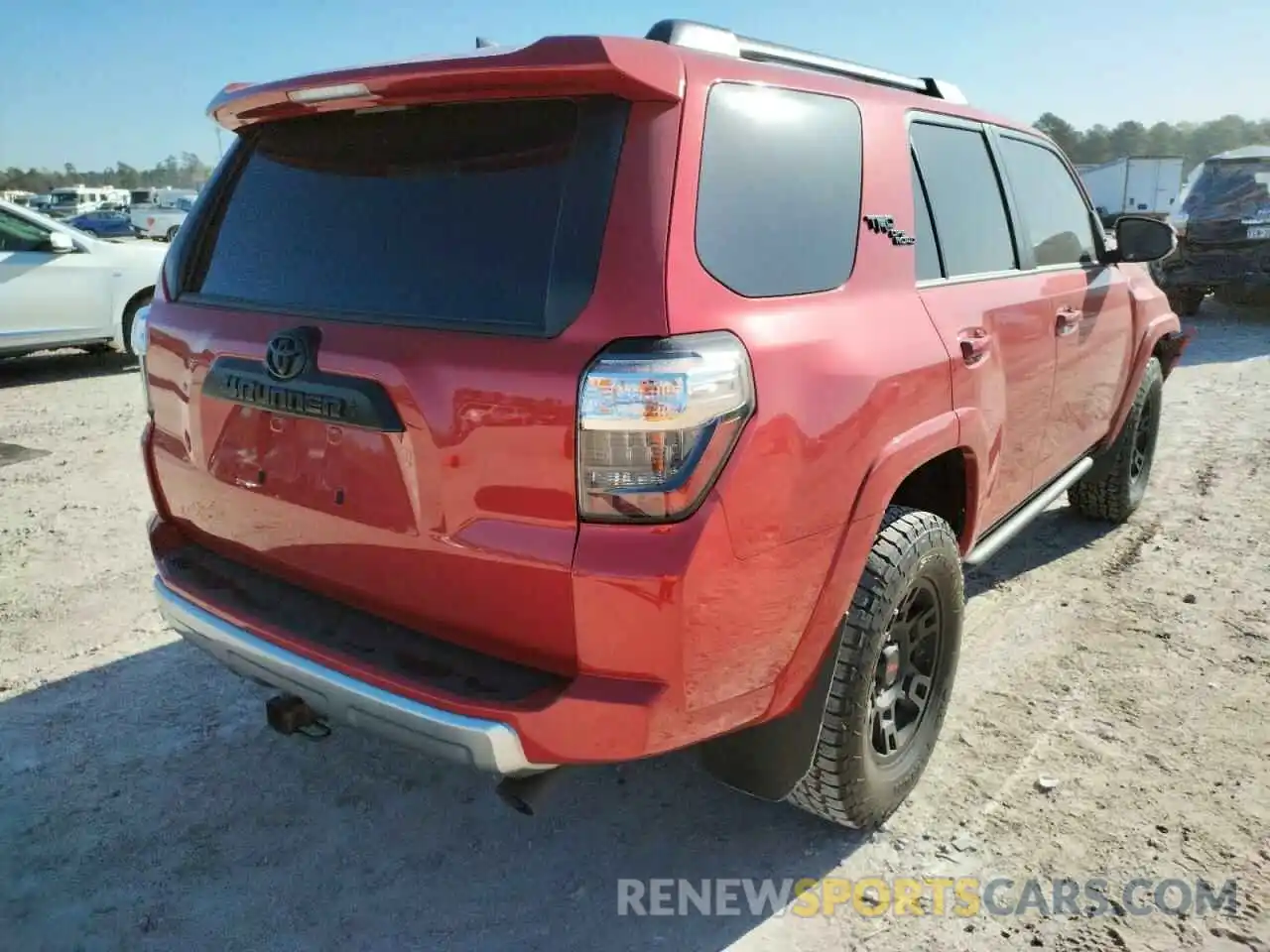 4 Photograph of a damaged car JTERU5JRXN6021931 TOYOTA 4RUNNER 2022