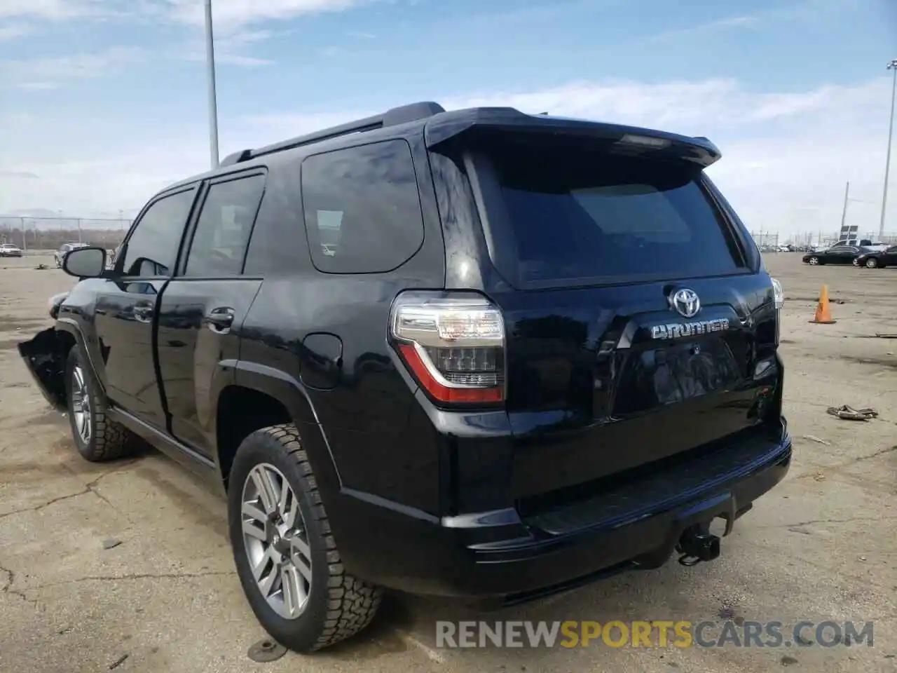 3 Photograph of a damaged car JTESU5JR0N5991827 TOYOTA 4RUNNER 2022