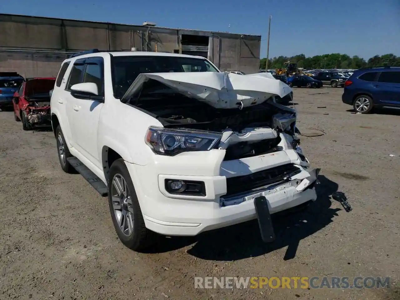 9 Photograph of a damaged car JTESU5JR1N5984174 TOYOTA 4RUNNER 2022